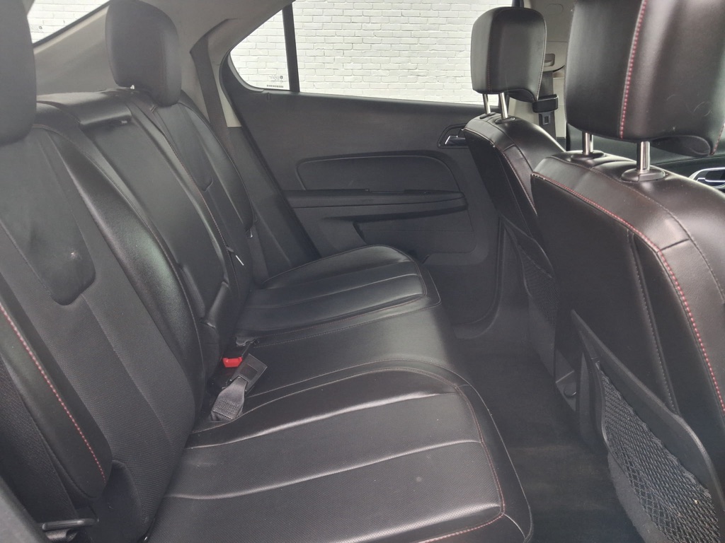 Photo 10 of this CHEVROLET EQUINOX