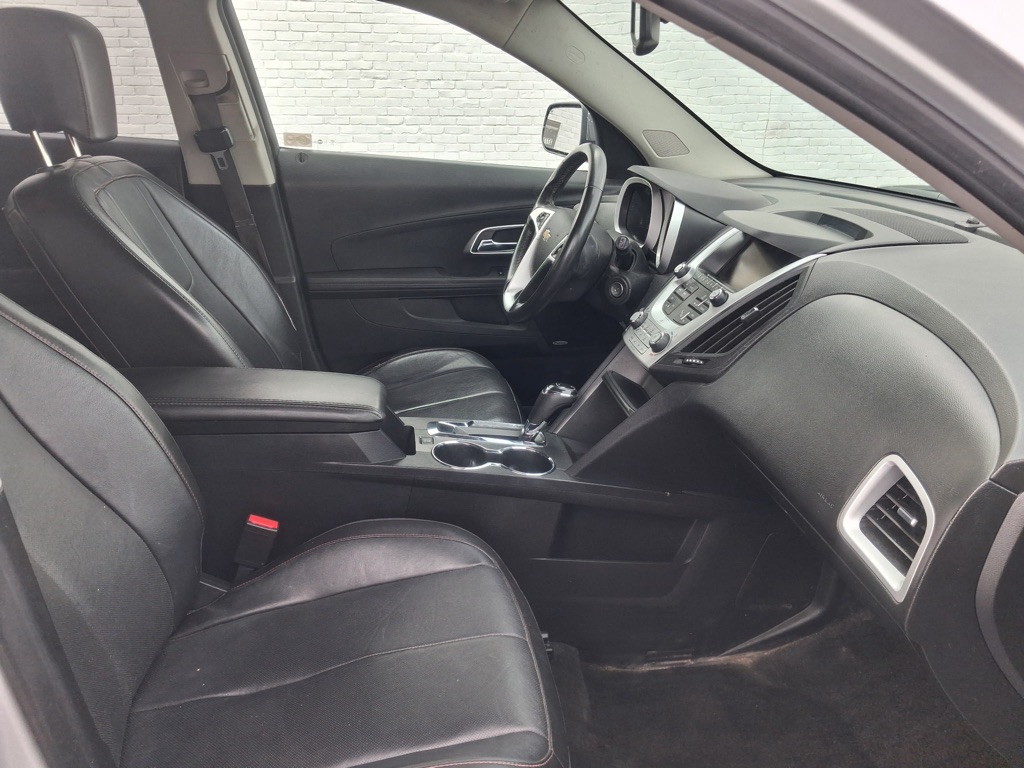 Photo 9 of this CHEVROLET EQUINOX