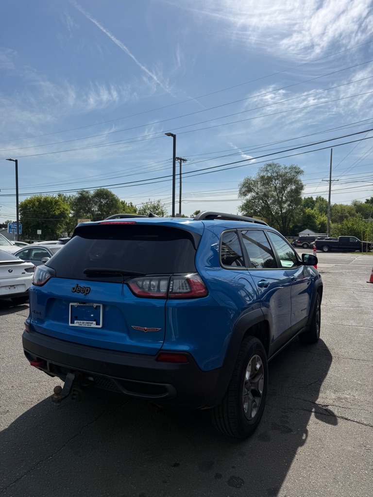 Photo 5 of this JEEP CHEROKEE