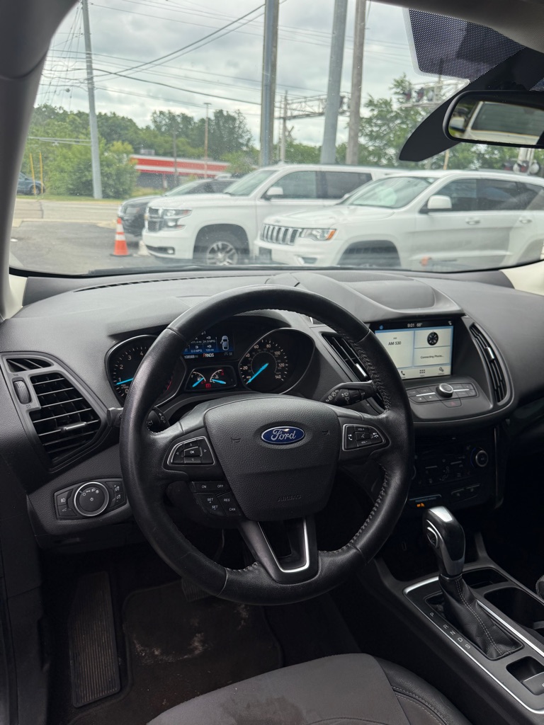 Photo 9 of this FORD ESCAPE