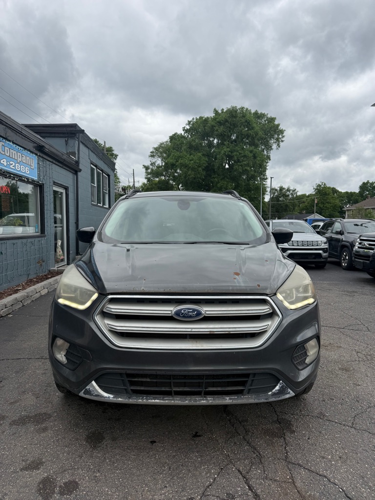 Photo 8 of this FORD ESCAPE
