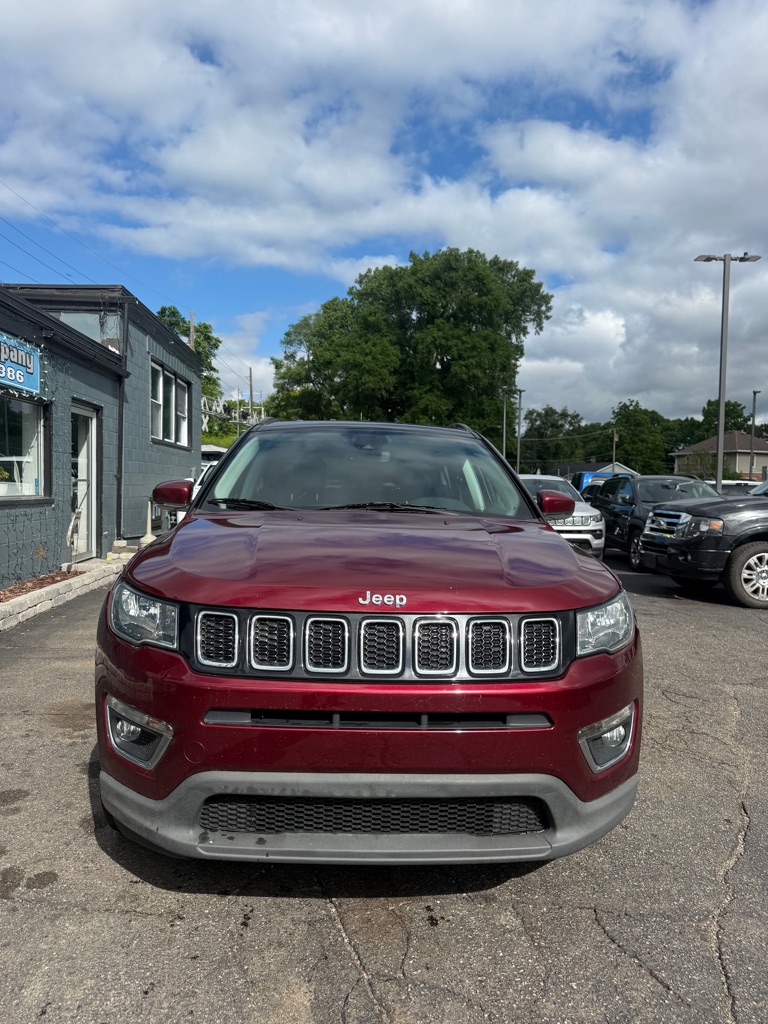 Photo 8 of this JEEP COMPASS