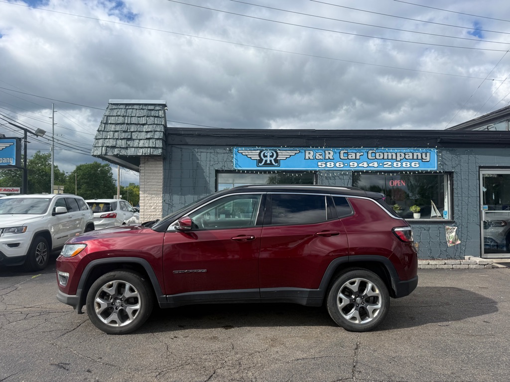 Photo 2 of this JEEP COMPASS