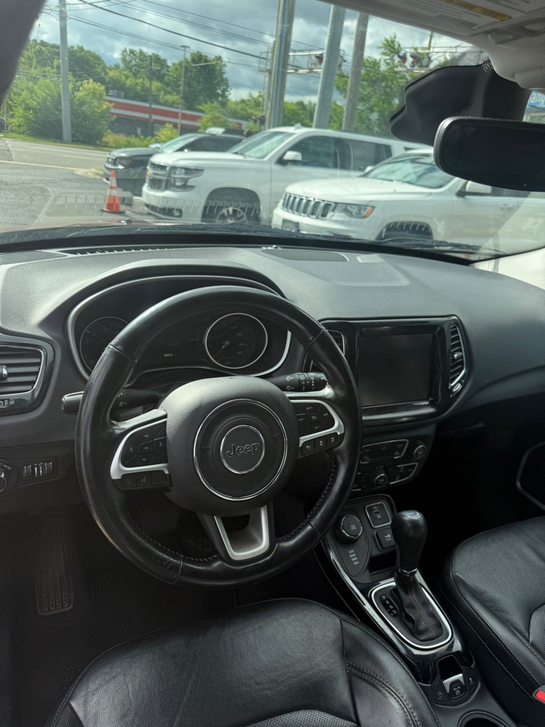Photo 9 of this JEEP COMPASS