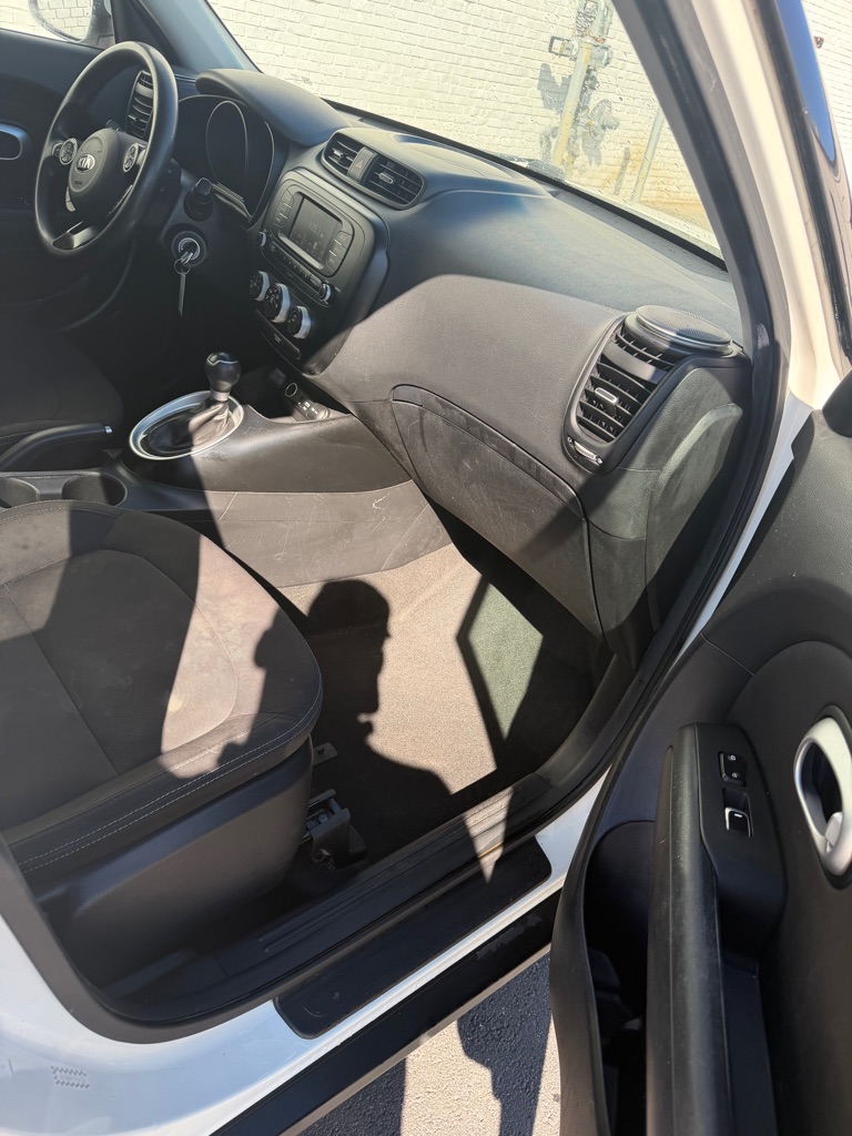 Photo 9 of this KIA SOUL