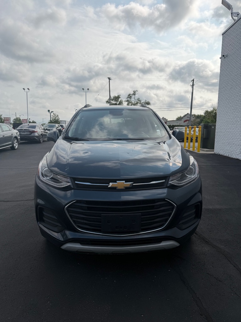 Photo 8 of this CHEVROLET TRAX
