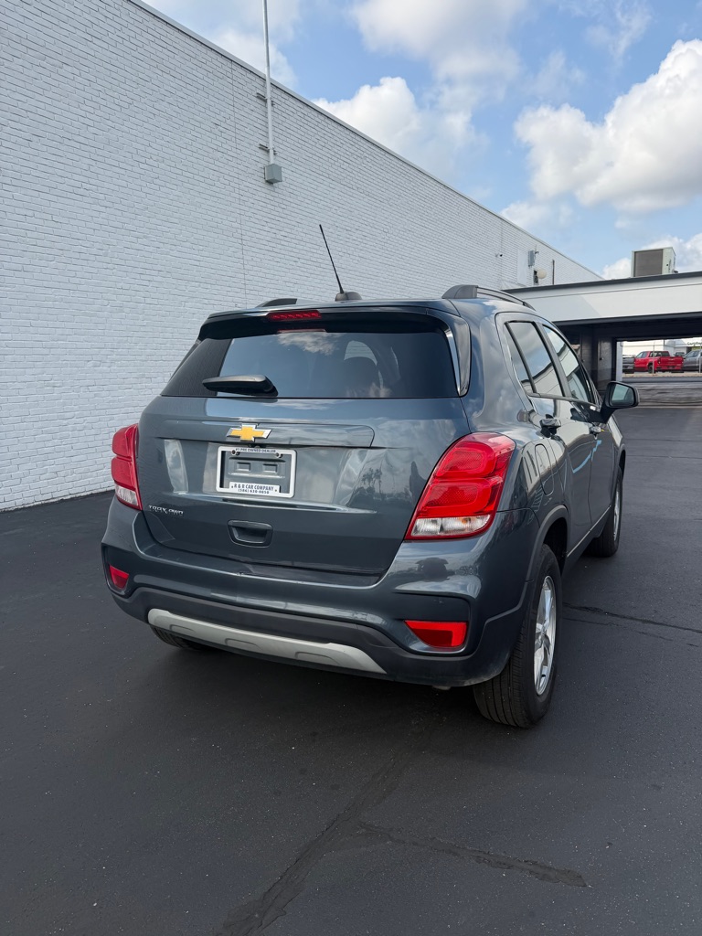 Photo 5 of this CHEVROLET TRAX