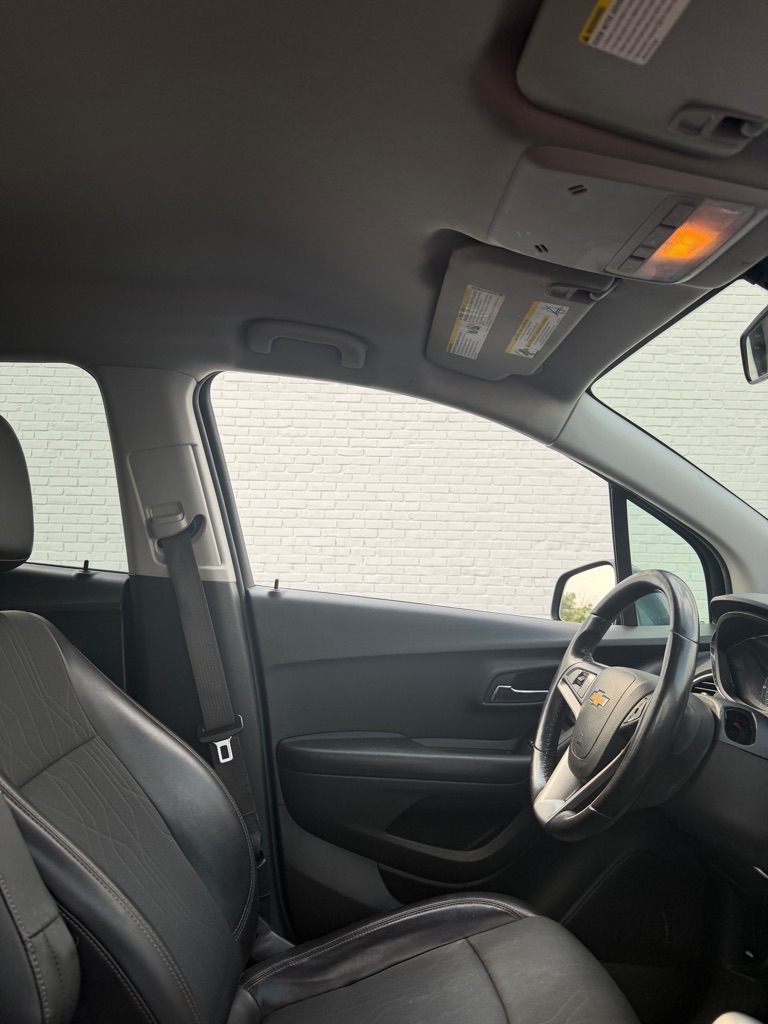 Photo 9 of this CHEVROLET TRAX