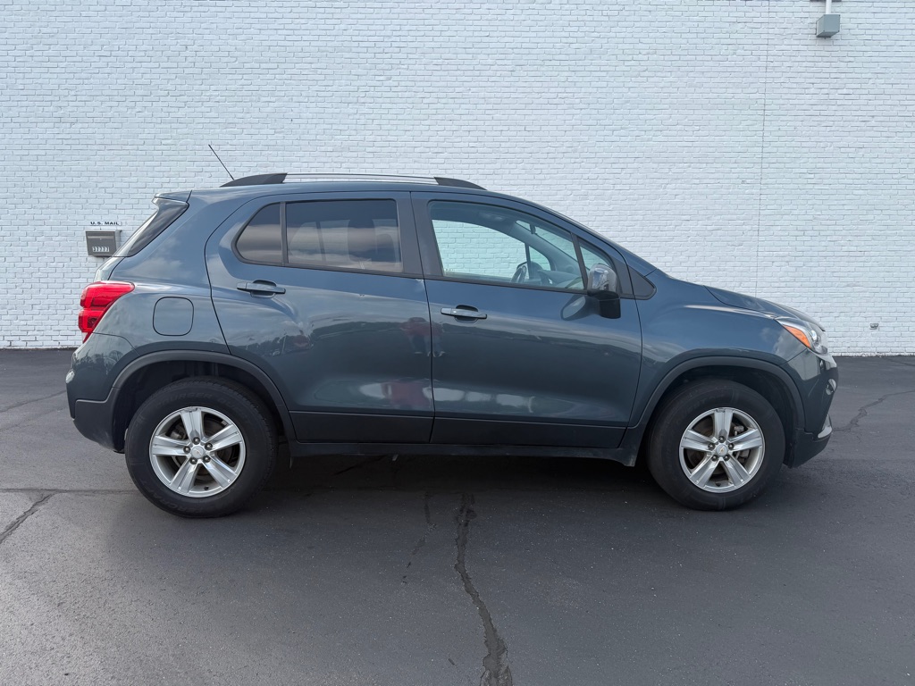 Photo 6 of this CHEVROLET TRAX