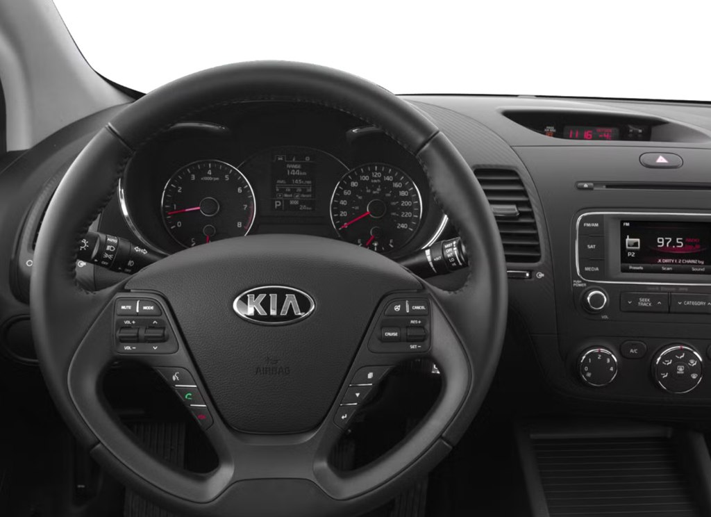 Photo 4 of this KIA FORTE KOUP