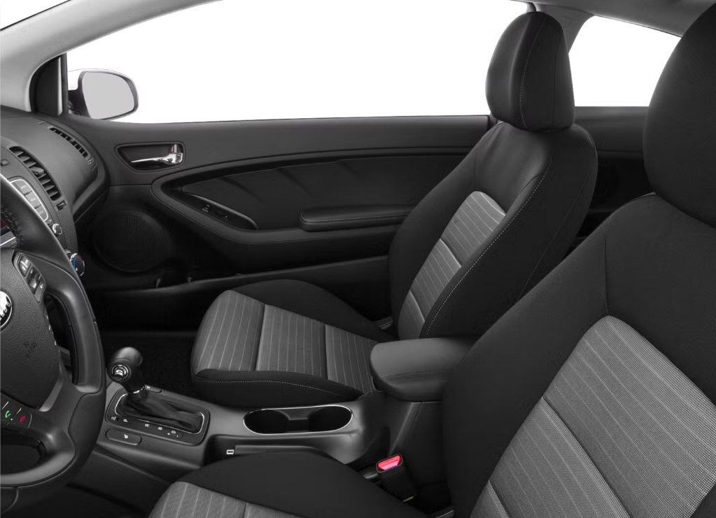Photo 9 of this KIA FORTE KOUP