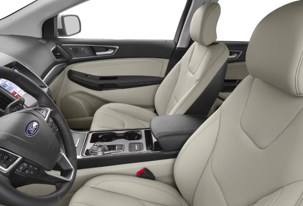 Photo 8 of this FORD EDGE