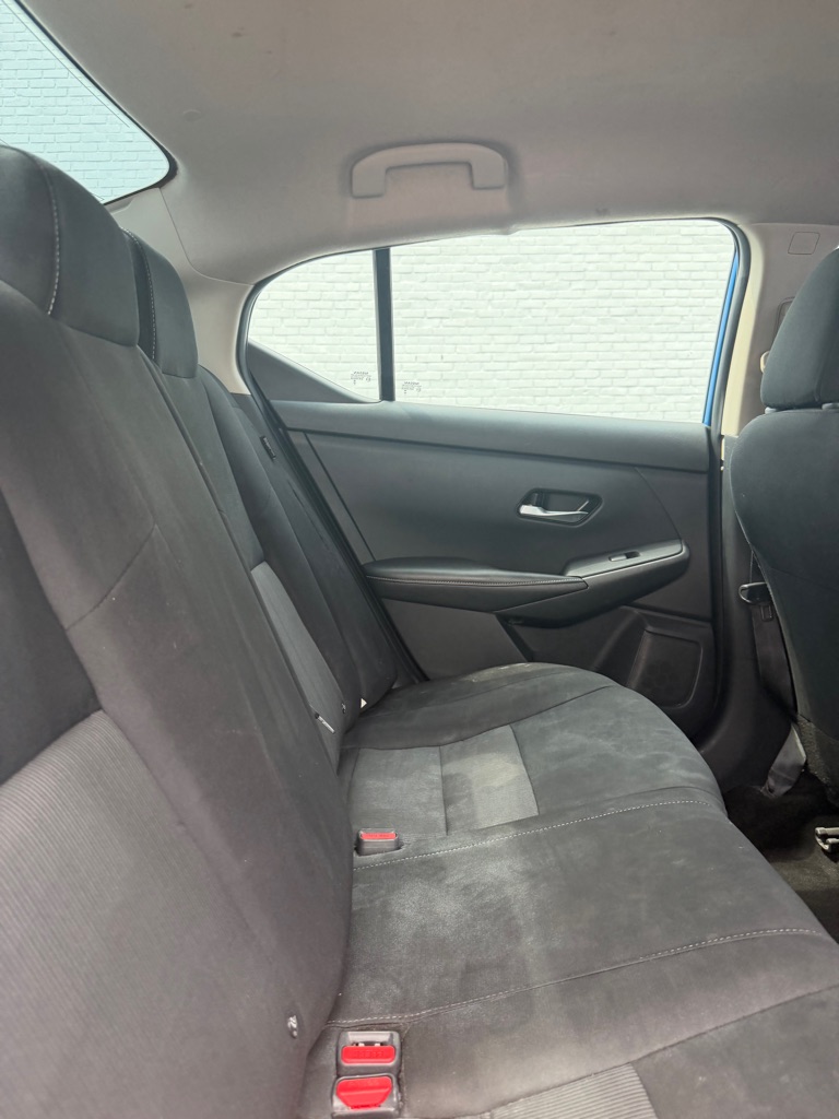Photo 10 of this NISSAN SENTRA