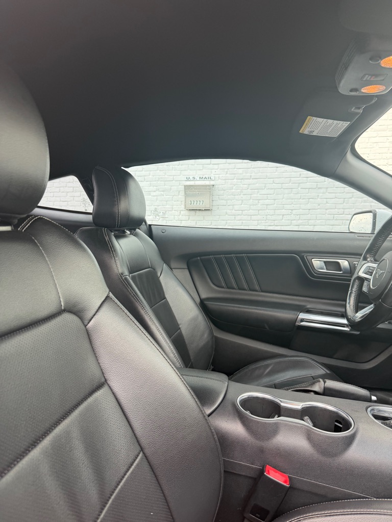 Photo 9 of this FORD MUSTANG