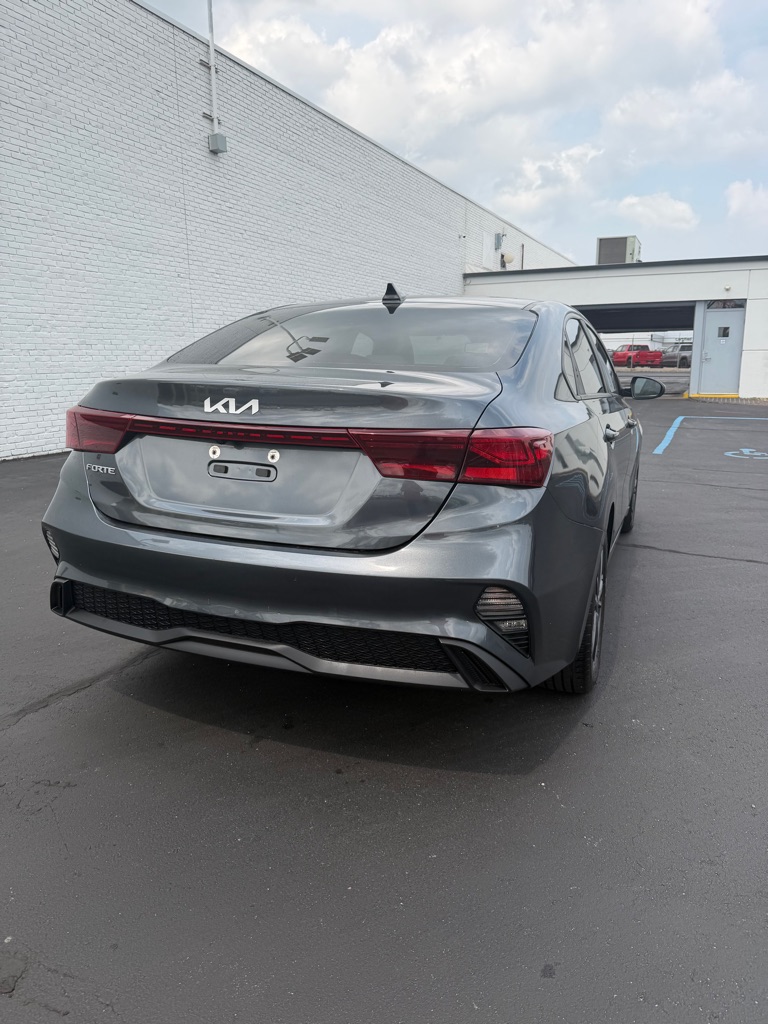 Photo 5 of this KIA FORTE
