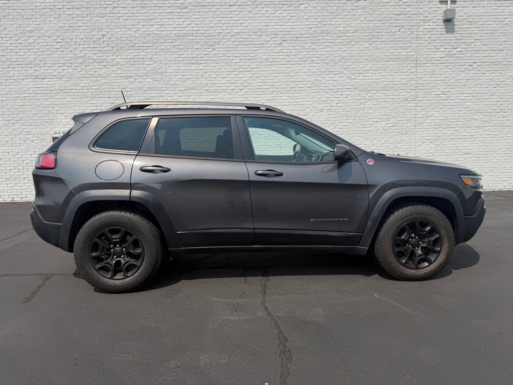 Photo 6 of this JEEP CHEROKEE