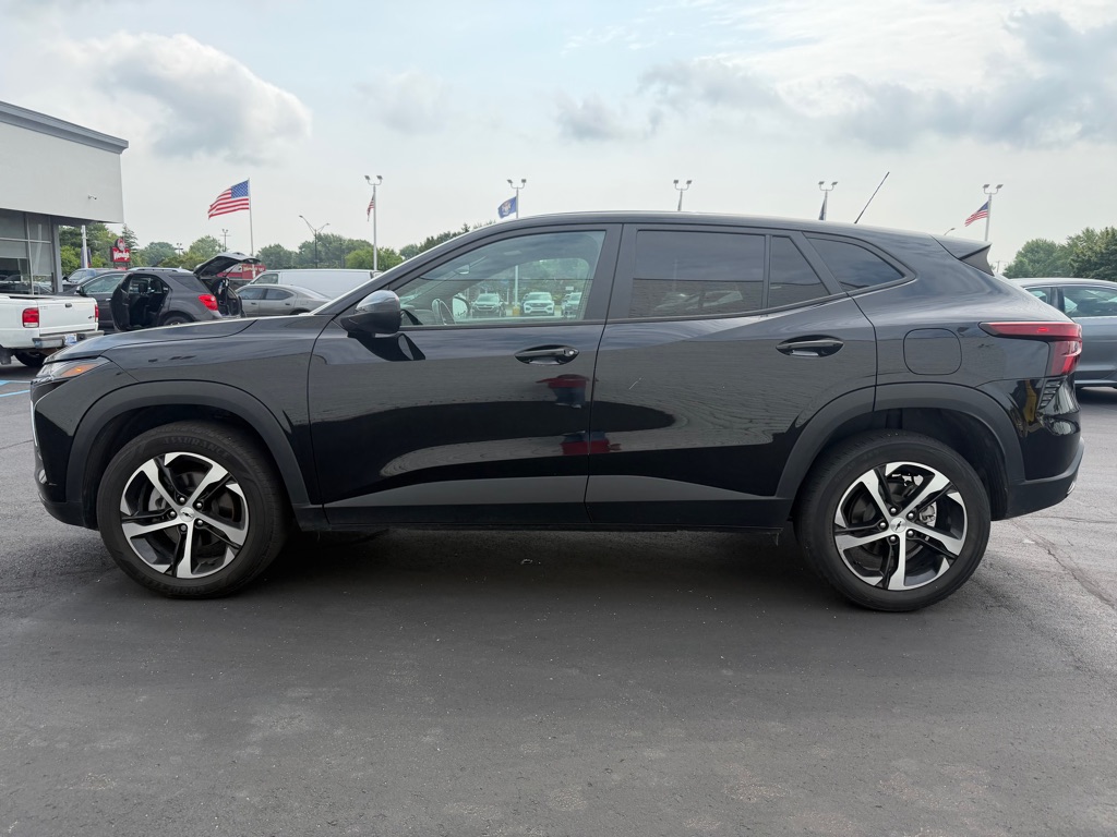 Photo 2 of this CHEVROLET TRAX