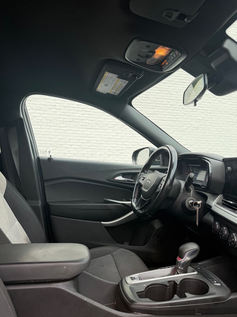 Photo 9 of this CHEVROLET TRAX