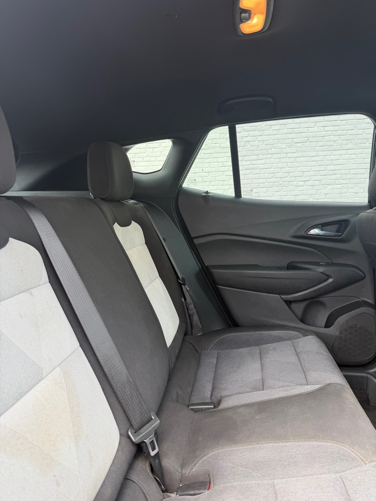 Photo 10 of this CHEVROLET TRAX