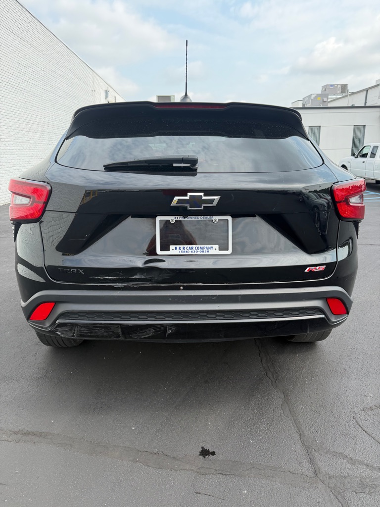 Photo 4 of this CHEVROLET TRAX
