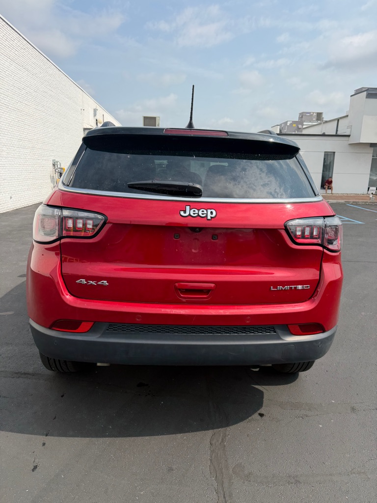 Photo 4 of this JEEP COMPASS