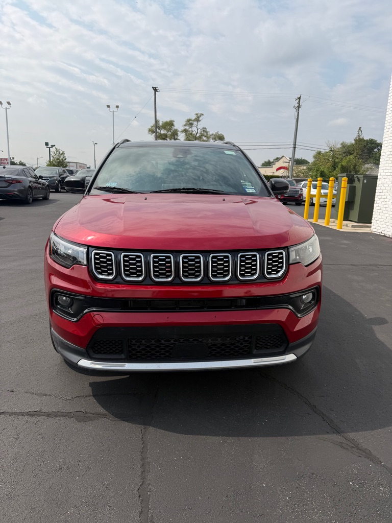 Photo 8 of this JEEP COMPASS