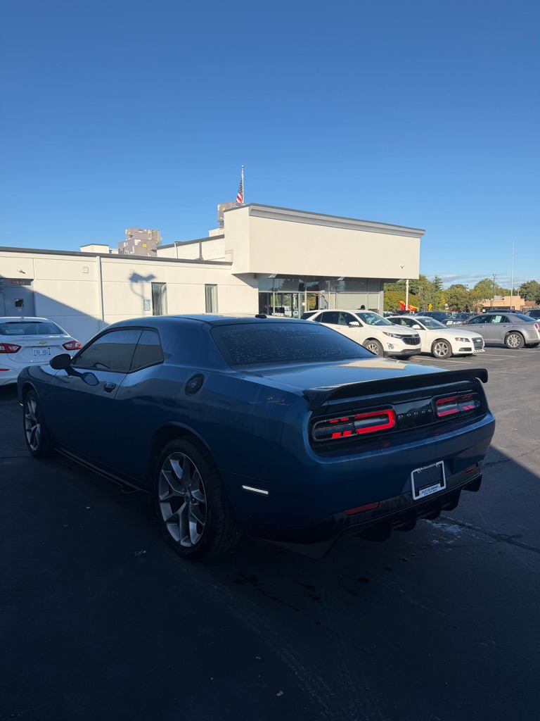 Photo 3 of this DODGE CHALLENGER