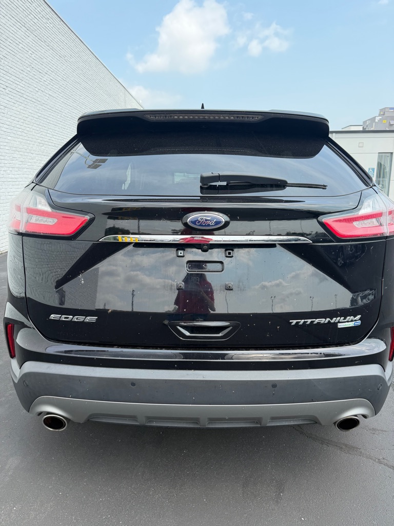 Photo 4 of this FORD EDGE