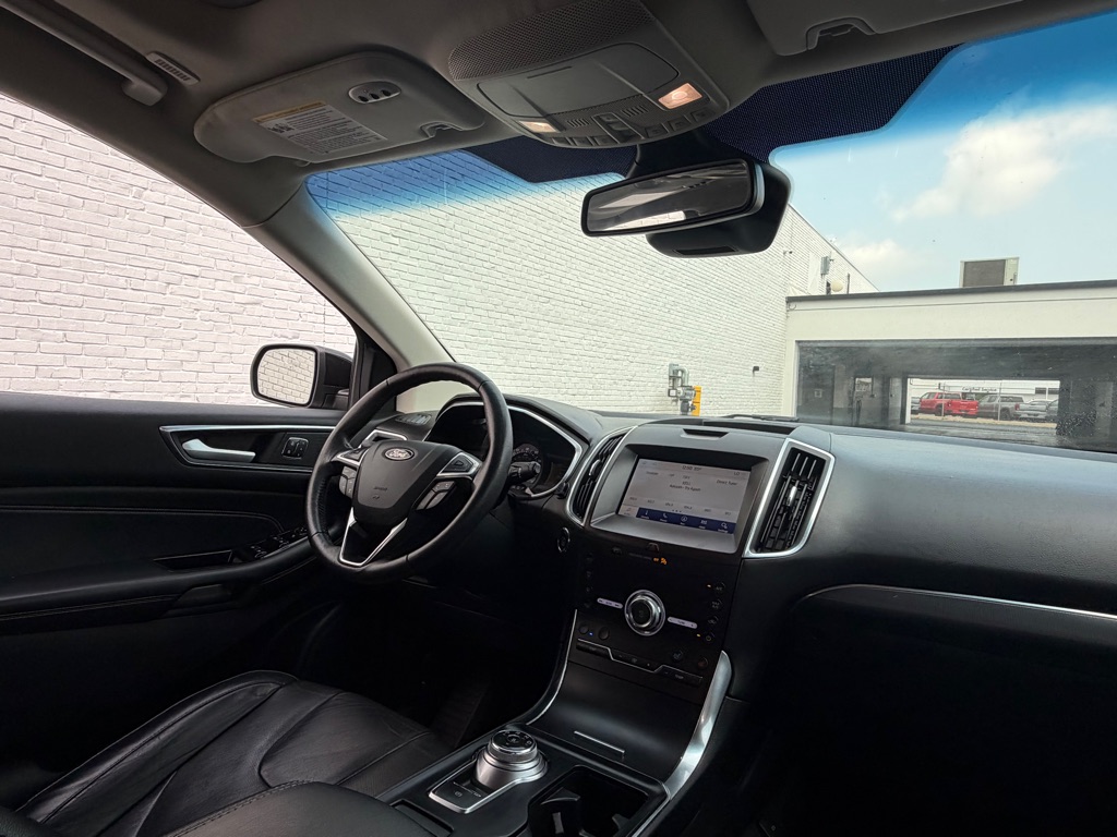 Photo 11 of this FORD EDGE