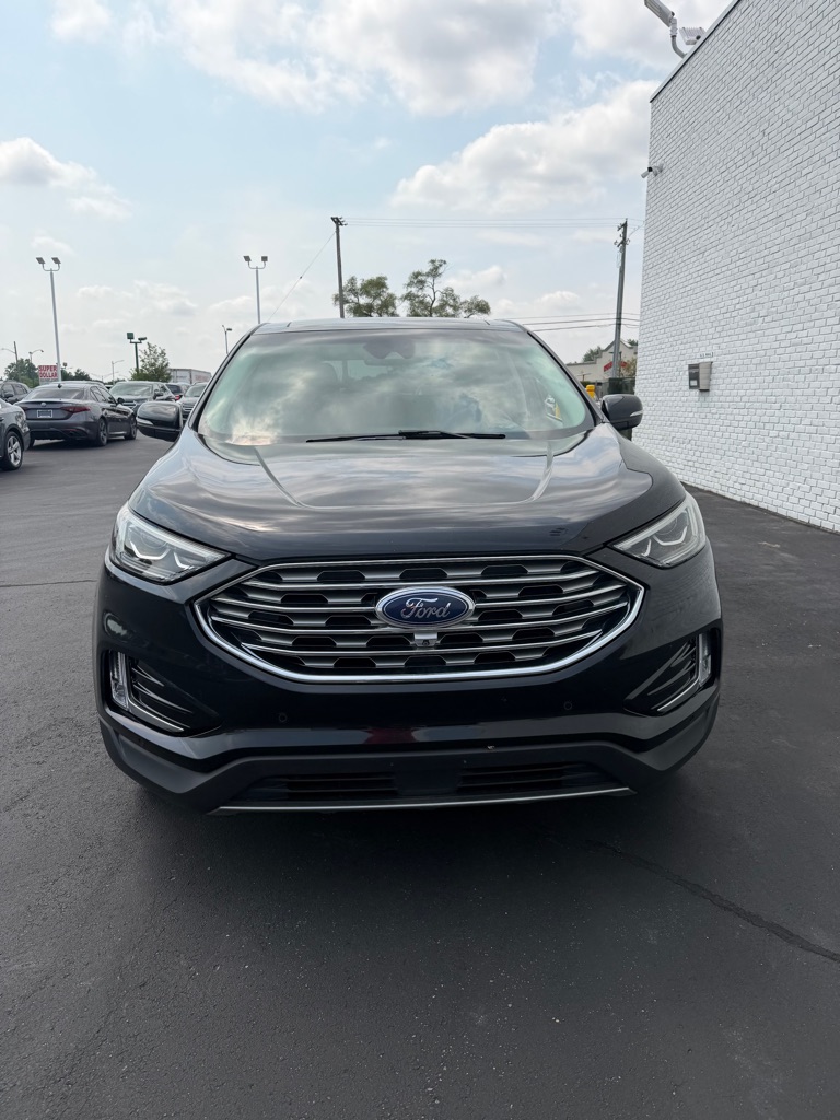 Photo 8 of this FORD EDGE