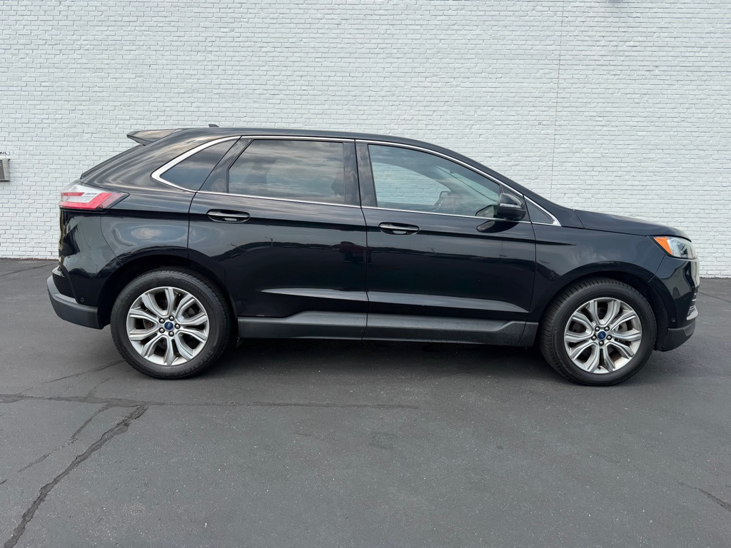 Photo 6 of this FORD EDGE
