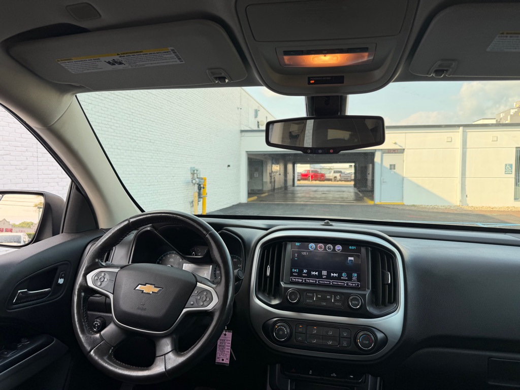 Photo 11 of this CHEVROLET COLORADO