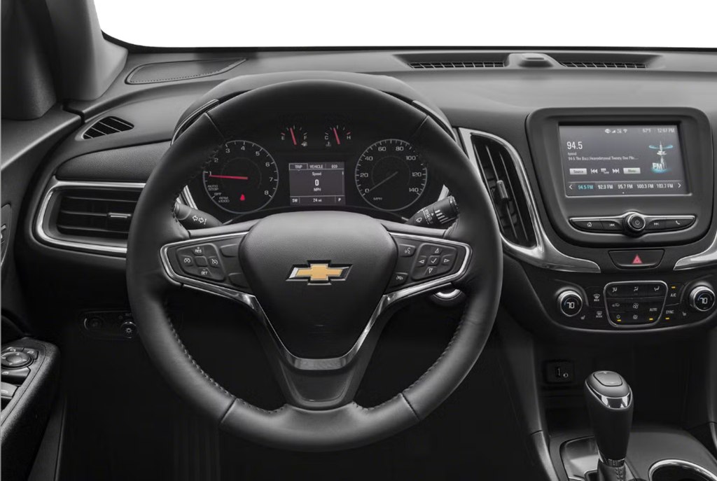 Photo 4 of this CHEVROLET EQUINOX