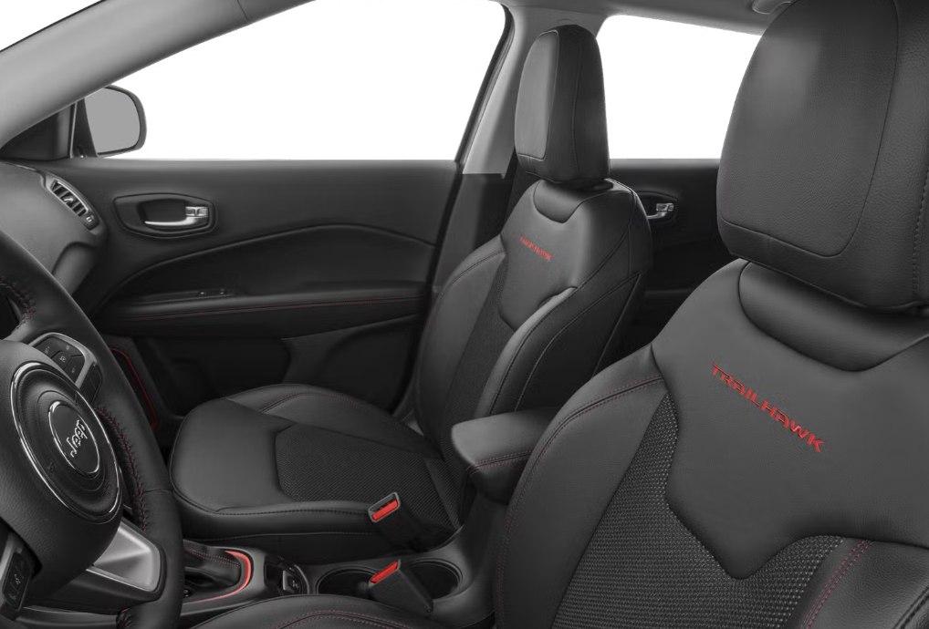 Photo 7 of this JEEP COMPASS