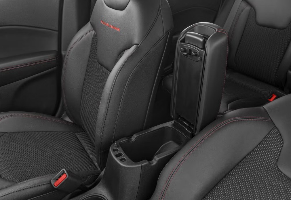 Photo 6 of this JEEP COMPASS