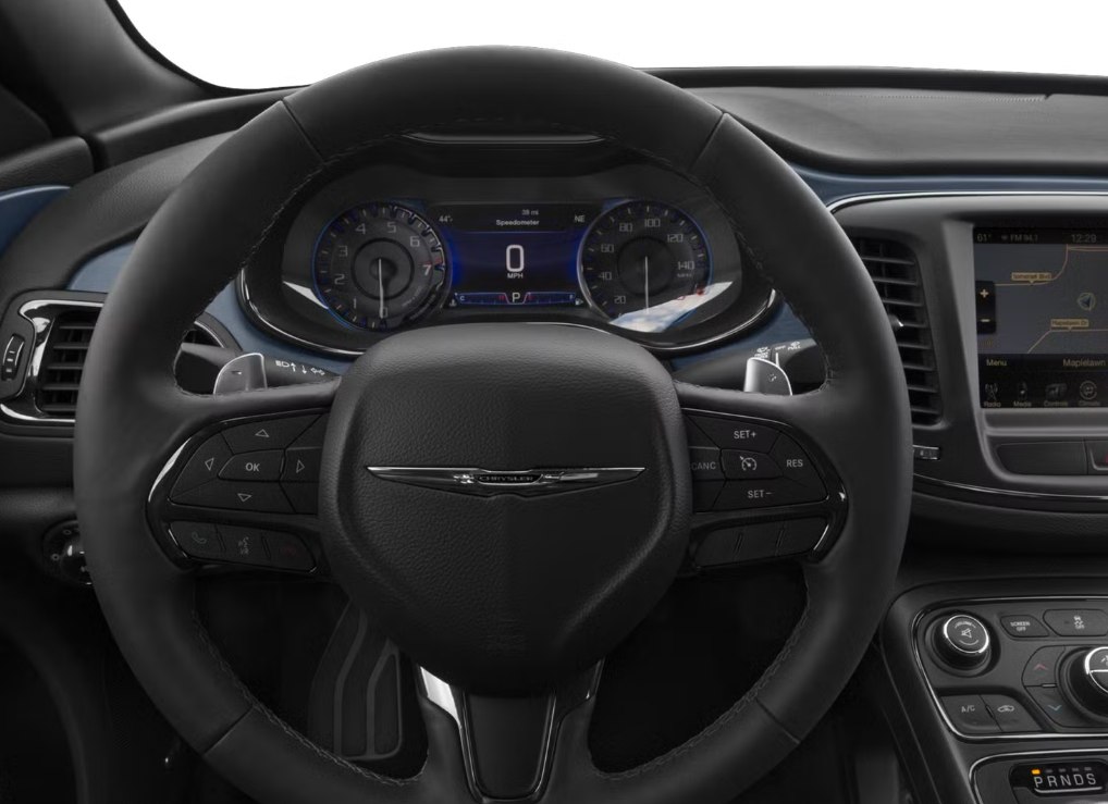 Photo 4 of this CHRYSLER 200