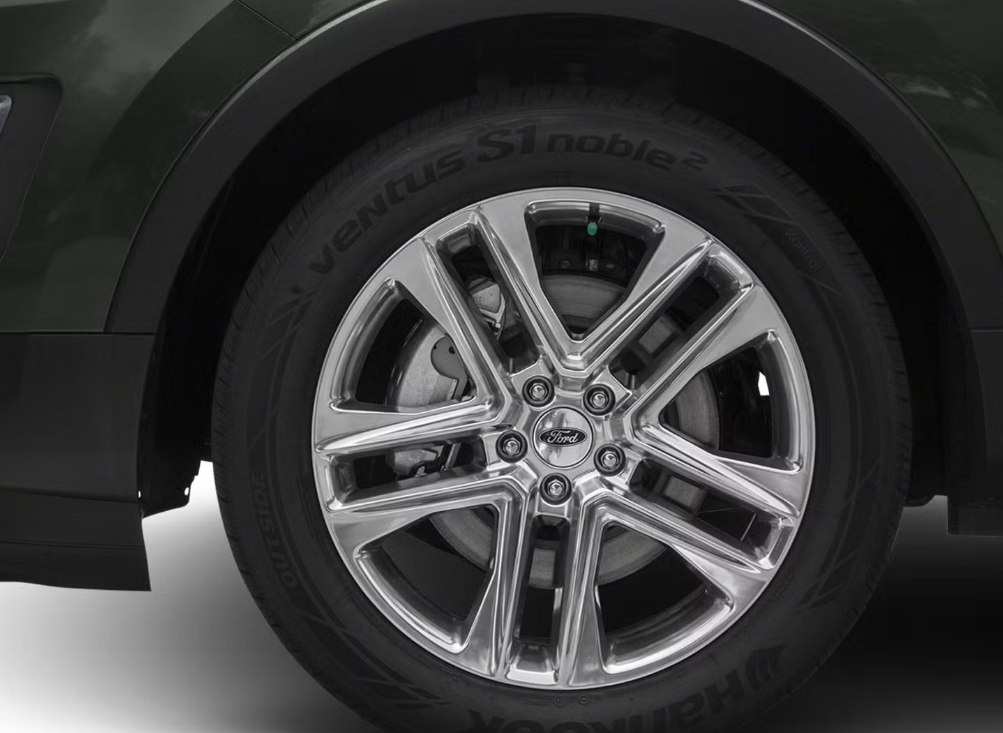 Photo 12 of this FORD EXPLORER