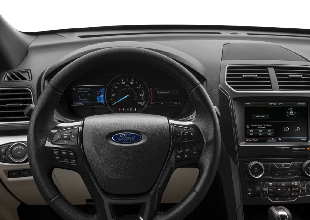 Photo 4 of this FORD EXPLORER