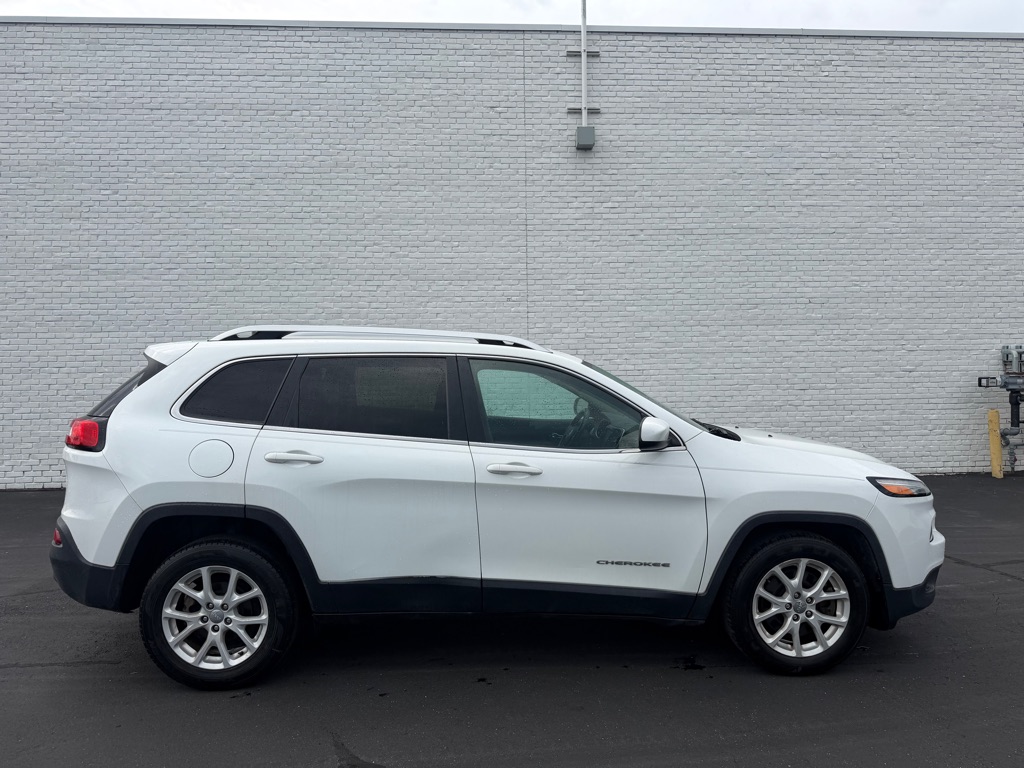Photo 6 of this JEEP CHEROKEE