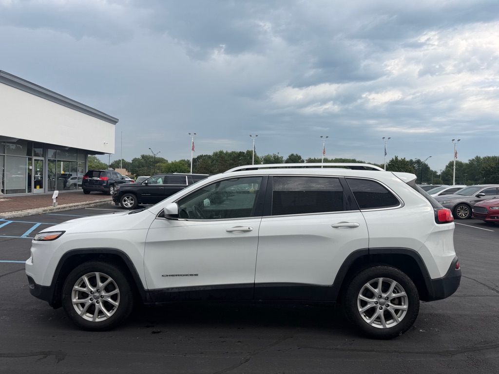 Photo 2 of this JEEP CHEROKEE