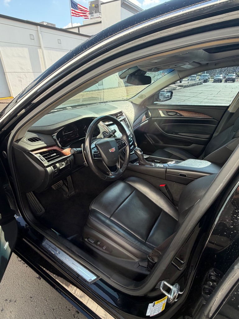 Photo 10 of this CADILLAC CTS