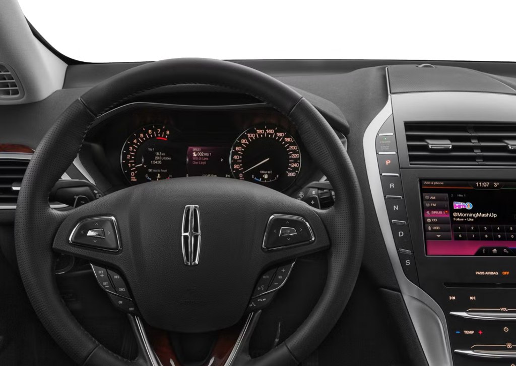 Photo 5 of this LINCOLN MKZ