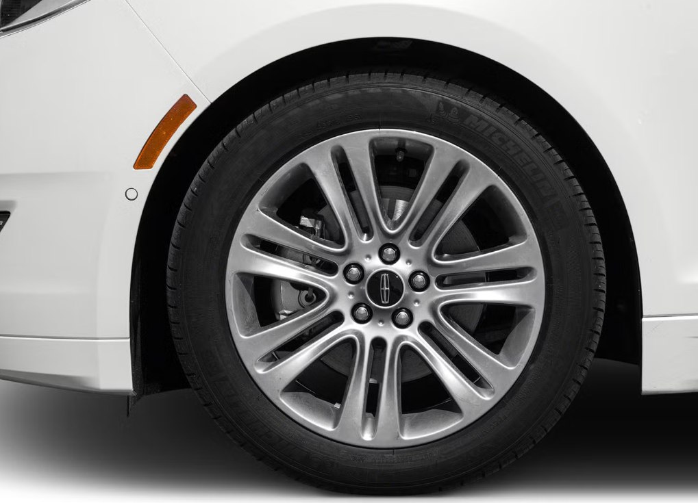 Photo 13 of this LINCOLN MKZ