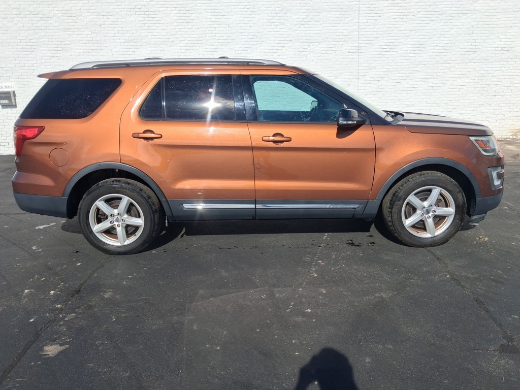 Photo 6 of this FORD EXPLORER