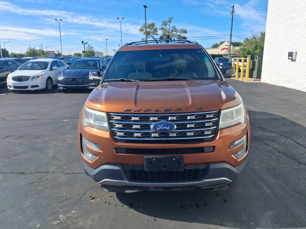 Photo 8 of this FORD EXPLORER