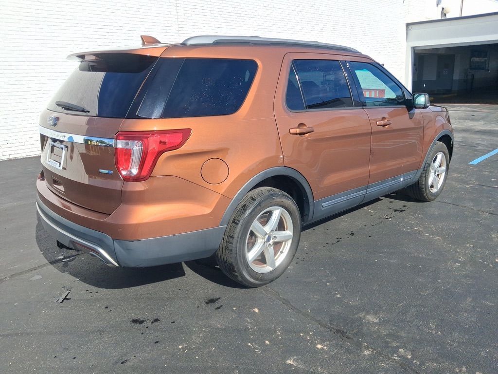 Photo 5 of this FORD EXPLORER
