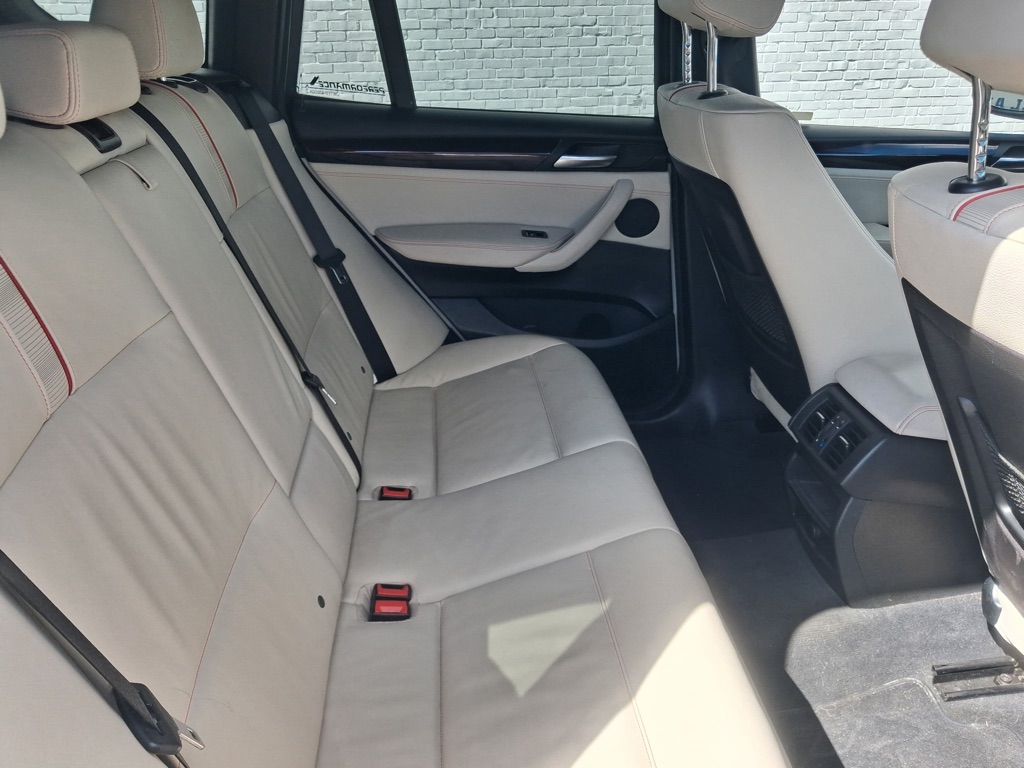 Photo 10 of this BMW X3