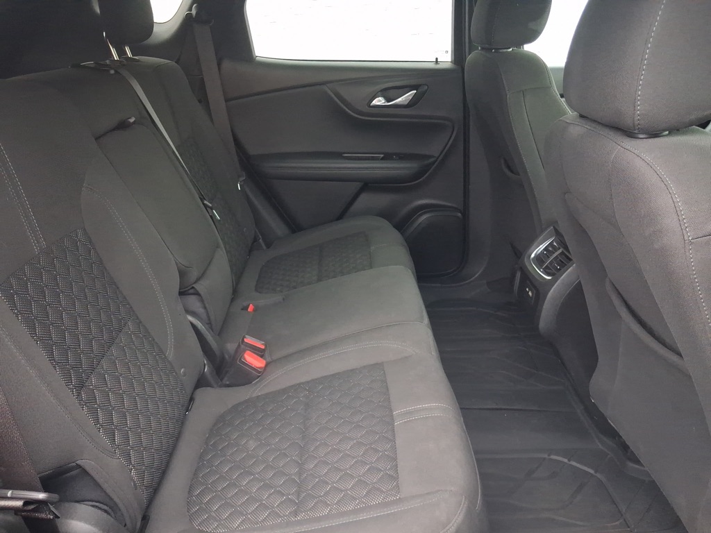 Photo 10 of this CHEVROLET BLAZER