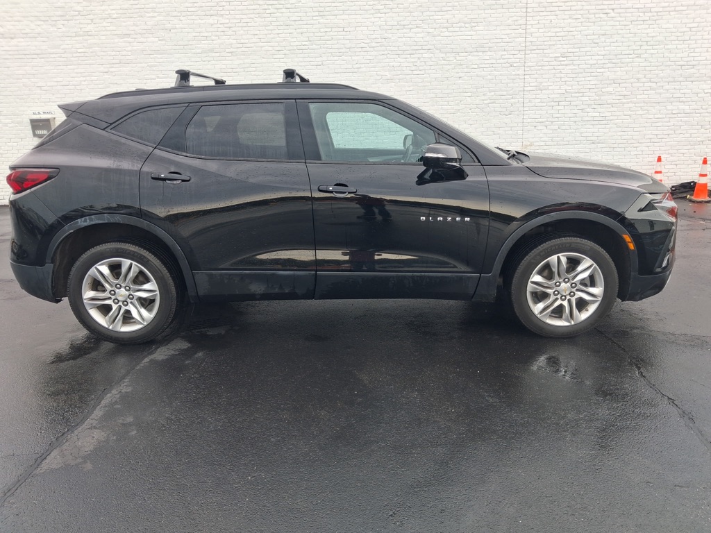 Photo 6 of this CHEVROLET BLAZER