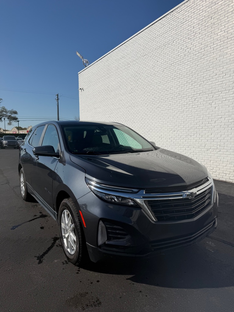 Photo 7 of this CHEVROLET EQUINOX